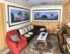 Televízia a/alebo spoločenská miestnosť v ubytovaní Holiday house with a parking space Viganj - Podac, Peljesac - 10141
