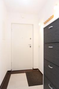 Fotografia z galérie ubytovania Apartments with a parking space Omis - 10349 v Omise