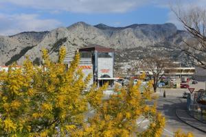 Fotografia z galérie ubytovania Apartments with a parking space Omis - 10351 v Omise