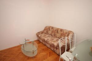 Posezení v ubytování Family friendly seaside apartments Preko, Ugljan - 8232