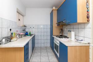 Kuchyňa alebo kuchynka v ubytovaní Apartments with parking spaces Supetar, Brac - 11278