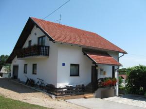 Fotografie z fotogalerie ubytování Apartments with a parking space Smoljanac, Plitvice - 11334 v destinaci Smoljanac