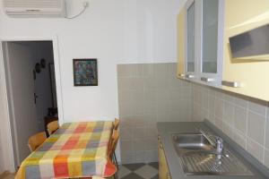 Posteľ alebo postele v izbe v ubytovaní Apartments by the sea Podgora, Makarska - 11335 + 22 fotografií