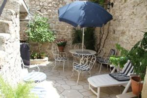 สวนหย่อมนอก Rooms by the sea Makarska - 11096