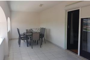 Fotografie z fotogalerie ubytování Apartment Lopar 10402a v destinaci Lopar