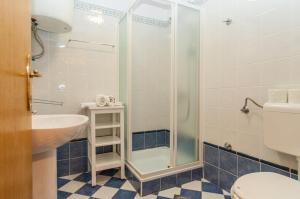 Koupelna v ubytování Apartment Mali Losinj 10420b