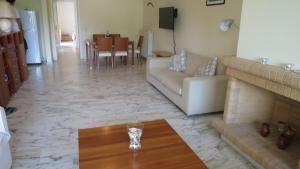 Posedenie v ubytovaní Modern apartment near Acropolis peaceful location.