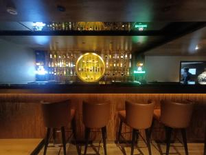 Lounge nebo bar v ubytování The Kings Park Grand-Near US Consulate
