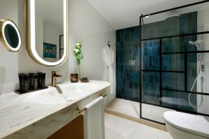 Kúpeľňa v ubytovaní Hard Rock Hotel Marbella - Puerto Banús