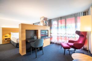 TV a/nebo společenská místnost v ubytování Hotel Heiden - Wellness am Bodensee