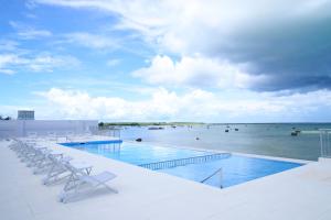 Bazen u ili blizu objekta Watermark Hotel & Resorts Okinawa Miyakojima