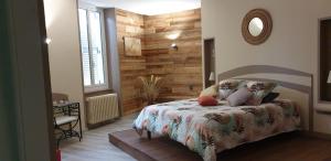 Postel nebo postele na pokoji v ubytování L'AUGLANAS + 37 fotografií