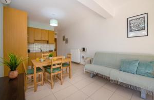 Kuchyň nebo kuchyňský kout v ubytování Peris House Souda + 18 fotografií