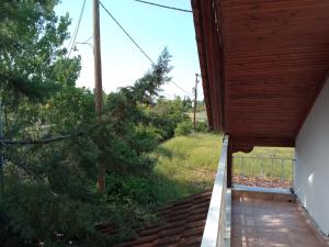 Vonkajšia záhrada v ubytovaní Private two-floor holiday house in Leptokaria