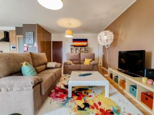 Μια τηλεόραση ή/και κέντρο ψυχαγωγίας στο Da Silva House - Ap in Afife with Balcony & SeaView