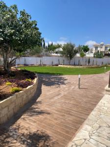 Κήπος έξω από το Andreotis Villas
