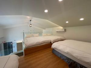 Letto o letti in una camera di Jabez II