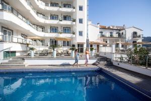 Bazén v ubytování Hotel Marina nebo v jeho okolí