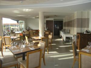Restaurace v ubytování Livadia Hotel Kyperounta