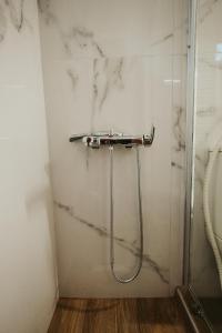 A bathroom at Little Villa Még 37 kép