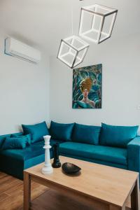 A seating area at Little Villa