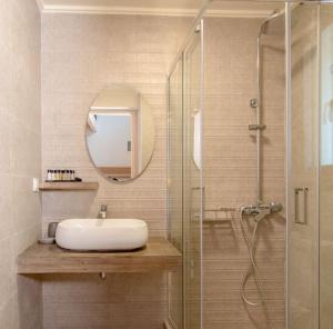 Kúpeľňa v ubytovaní Αlissachne Suites