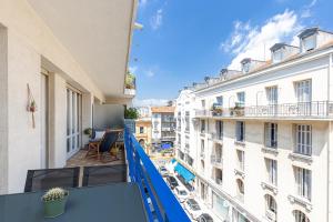 Balkón alebo terasa v ubytovaní Quiet 1 Bdr Downtown Terrace AC & Parking