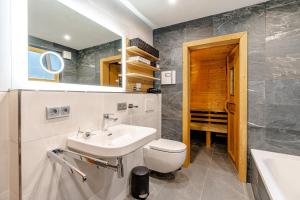 Vonios kambarys apgyvendinimo įstaigoje Chalet Alpenpanorama