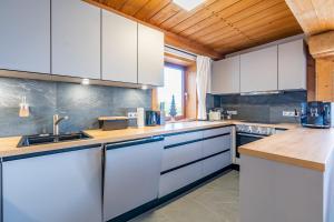 Dapur atau dapur kecil di Chalet Alpenpanorama