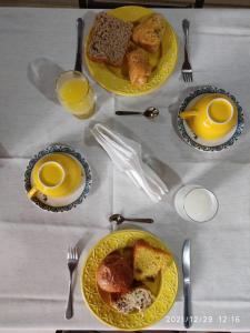 Opciones de desayuno para los huéspedes de Pousada Carpediem