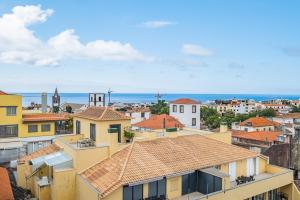 - une vue sur une ville avec des bâtiments dans l'établissement Urban Paradise by Madeira Sun Travel, à Funchal