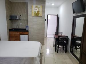 Η κουζίνα ή μικρή κουζίνα στο Estudio Recanto do Teimoso