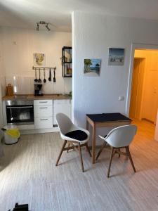 Kuchyň nebo kuchyňský kout v ubytování 40L Luisenstr 5.OG