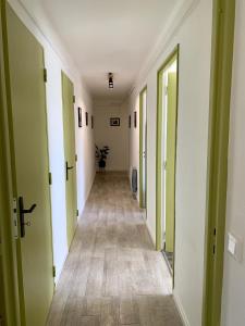 Fotografia z galérie ubytovania Appartement spacieux lumineux hypercentre v destinácii Amiens