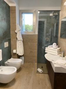 YOUMAMI Suite Hotel Wellness&Spa的一间浴室