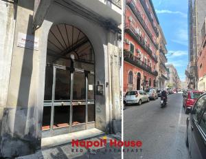 ナポリにあるNapoli House Dreamの市通り開口の建物