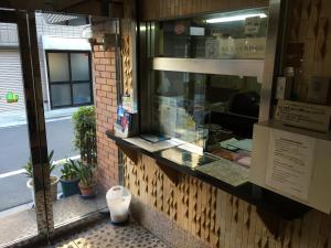 Kuchyň nebo kuchyňský kout v ubytování Asakusa Hotel Fukudaya