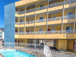 Bazén v ubytování Beach Harbor Unit 32B condo nebo v jeho okolí