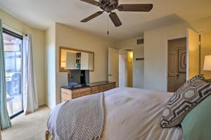 Borrego Springs Retreat with Grill and Patio!客房内的一张或多张床位