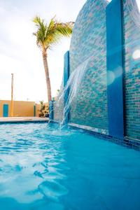 المسبح في Villa Encantada Aruba أو بالجوار