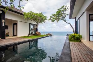 Poolen vid eller i närheten av Nusa Dua Ocean Cliff Dream