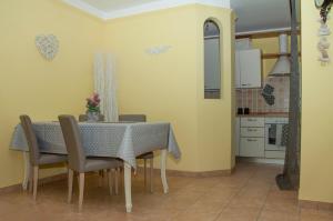 Kuchyňa alebo kuchynka v ubytovaní Apartment ELLY