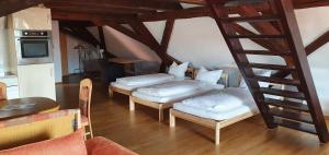 Kuchyň nebo kuchyňský kout v ubytování Landgasthof Krone