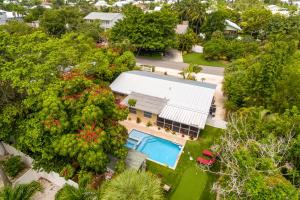 Hồ bơi trong/gần Getaway on Gladiolus