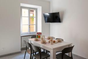 A television and/or entertainment centre at Dream Baveno