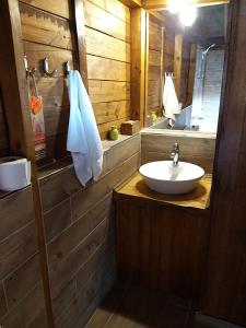 Koupelna v ubytování Gödence Hotel Restoran Bungalow