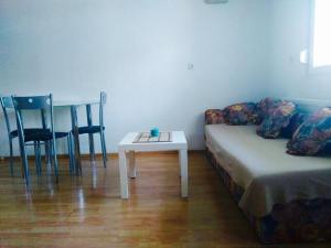 Zdjęcie z galerii obiektu Apartments with a parking space Razanac, Zadar - 11429 w Ražancu +9 zdjęć