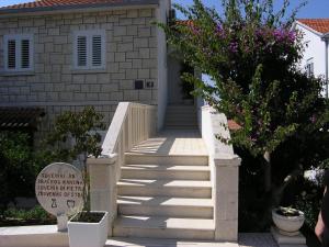Fotografia z galérie ubytovania Apartments with WiFi Postira, Brac - 11428 v destinácii Postira