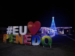Afbeelding uit fotogalerij van Chalé Luso Brasileiro 1 térreo in Penedo