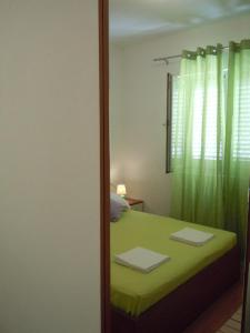 Fotografie z fotogalerie ubytování Apartment Sveta Nedilja 13753d v destinaci Jelsa
